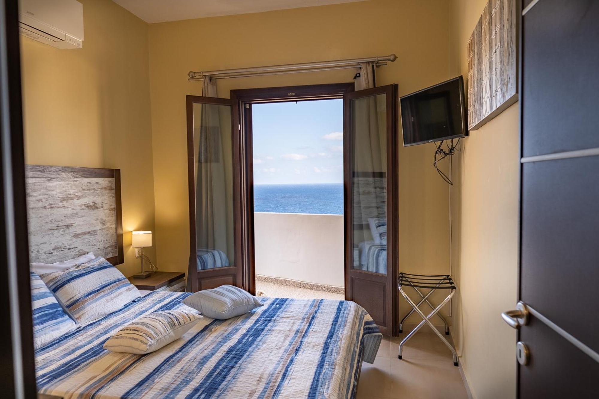 Theoxenia Kasos Luxury Apartments Panagia  Dış mekan fotoğraf